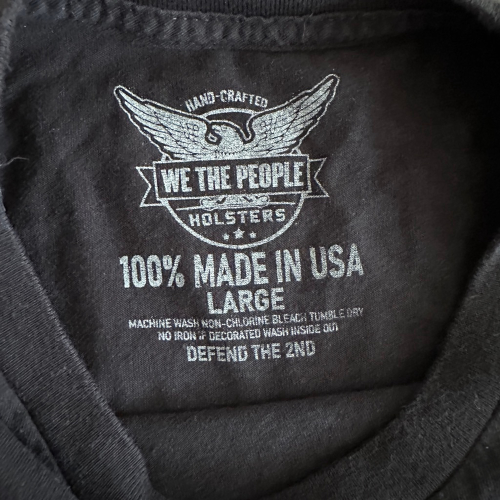 Men’s We The People Holsters Black Graphic Tee L USA Flag Rifle Shirt - Picture 2 of 7